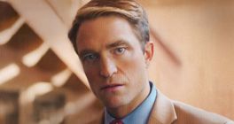 V thrilleru Primetime si Robert Pattinson tvrdě došlápne na sexuální predátory
