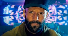 Pokračování akčňáku Včelař zná datum premiéry, film dorazí za rok