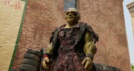 Toxický mstitel: V novém teaseru zmutovaný hrdina brutálně přeruší koncert metalové kapely