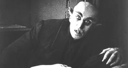 Snímek Nosferatu nabírá na palubu Pennywise a dceru Johnnyho Deppa