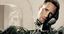 Z deníku Robokata je komorní drama, kterého prostě chcete víc