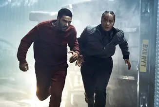 Prisoner: Policistka připoutaná k nájemnému vrahovi prchá před kriminálním podsvětím