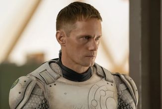 Komediální sci-fi Murderbot s robotím Alexanderem Skarsgårdem na prvních fotkách