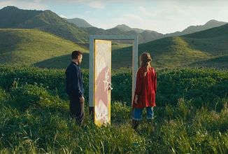 Colin Farrell a Margot Robbie se vydávají na společnou cestu plnou magického realismu