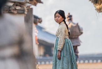 Očekávaná televizní adaptace korejského románu Pačinko ukázala první snímky
