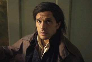Seriálová adaptace Příběhu dvou měst od Charlese Dickense má na světě první trailer