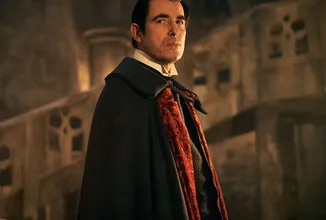 Netflix posledním trailerem láká na seriál Dracula od autorů Sherlocka