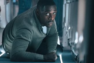 V seriálu Hijack se Idris Elba jako zkušený vyjednavač pokusí zachránit cestující uneseného letadla