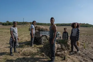 V postapokalyptickém thrilleru 40 Acres bude muset ozbrojená rodinka bránit svůj domov