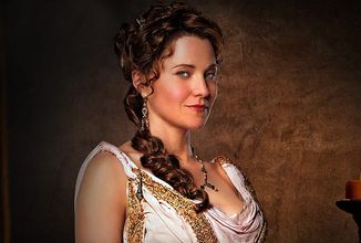 V seriálu Spartacus: House of Ashur se objeví Lucy Lawless jako vychytralá Lucretia