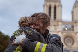 Seriál Notre-Dame se zaměří na svědectví hasičů, kteří čelili požáru nejslavnější francouzské katedrály