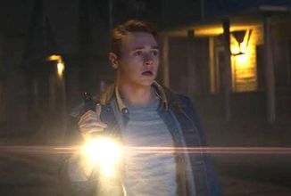 Ben Hardy se v sérii Stillwater vydá do městečka, kde nikdo neumírá