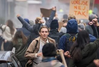 Families Like Ours: Minisérie od Thomase Vinterberga nás zavede do zatopeného Dánska