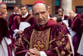 conclave-berger-raph-fiennes1-750x400.jpg