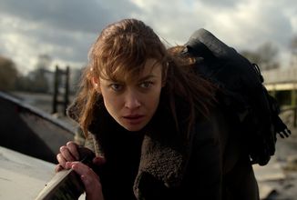 Misdirection: Olga Kurylenko rozjede sérii riskantních loupeží