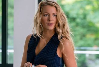 a-simple-favor-blake-lively.webp