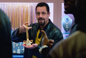 Time Out: Adam Sandler roztočí spirálu lží, když začne rodině tajit, že ho vykopli z práce