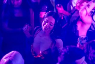 Anora: Vítězný film v Cannes vypráví o striptérce, která se provdá za syna ruského oligarchy