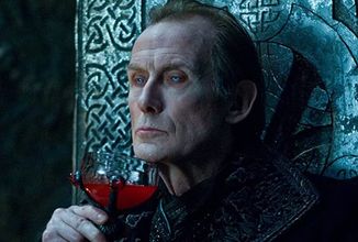 Spin-off Johna Wicka o zabijákovi Caineovi nabral na palubu Billa Nighyho