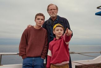 Ve filmu 500 Miles vyrážejí dva bratři na dlouhou a náročnou cestu za svým dědečkem