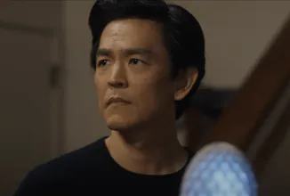 John Cho se potýká se smrtícím AI asistentem v novém hororu od Blumhouse