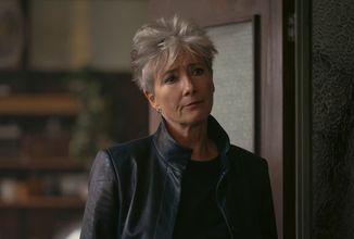 V minisérii Down Cemetery Road začne Emma Thompson vyšetřovat záhadné zmizení dívky