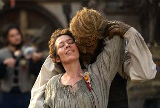 Wicker-Olivia-Colman.jpg