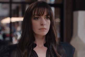 Anne Hathaway a Dave Bautista si zahrají v akční komedii od tvůrce seriálu Banshee