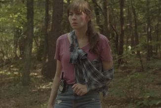 V survival thrilleru Distress Signals se poraněná žena na několik dlouhých dní ztratí v lese