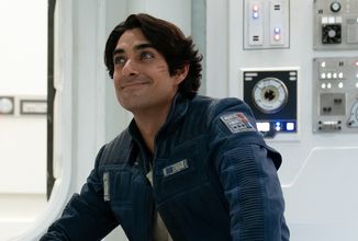 sdcc25-ezra-bridger-eman-esfandi-wm-8b022b1a-jpeg-region-0-0-1920-1336 (0)