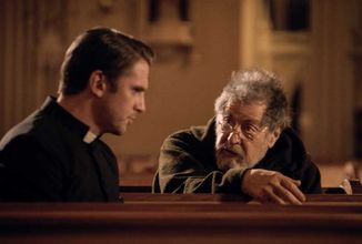 V hororu Rituál se Al Pacino a Dan Stevens pustí do boje s ďábelskými silami