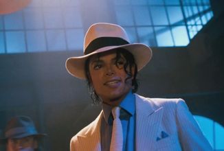 Režisér dokumentu Leaving Neverland kritizuje výrobu životopisného filmu o Michaelu Jacksonovi