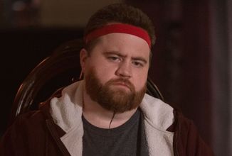 Paul Walter Hauser se v krimi filmu Garden City infiltruje mezi nebezpečné extremisty