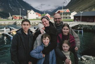 Fjord: Do Varů míří chválené drama se Sebastianem Stanem, které zvítězilo v Cannes