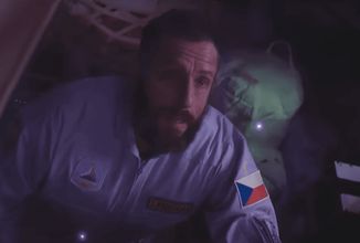 Adam Sandler se jako kosmonaut z Čech vydává do hlubin vesmíru v novém traileru