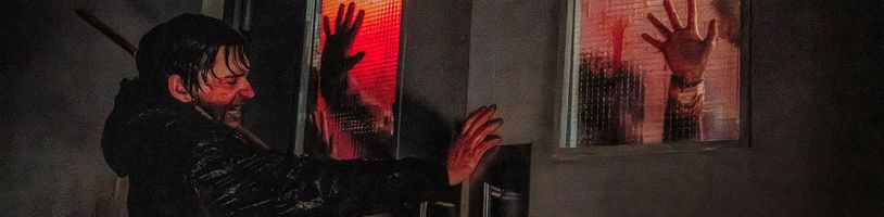 Nový filmový Resident Evil, který vznikl v Praze, se představuje v první upoutávce