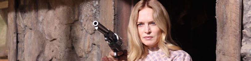 Place of Bones: V novém westernu čelí matka s dcerou gangu nebezpečných zločinců