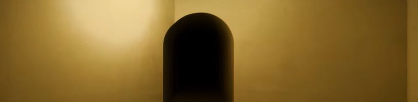 Vítejte ve znepokojivém labyrintu prázdných chodeb. Film Backrooms má první upoutávku