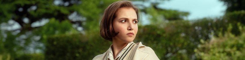 Hvězdně obsazená detektivka Sedm ciferníků Agathy Christie má venku trailer