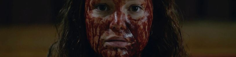 This Is Not a Test: Parta nesympatických studentů čelí zombíkům v prvním traileru