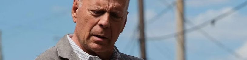 Bruce Willis se loučí s hereckou kariérou v traileru na film Assassin, kde ho už uvidíme naposledy