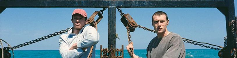 Rose of Nevada: George MacKay a Callum Turner na palubě záhadné lodi, která cestuje časem
