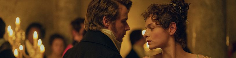 Romantická klasika Pýcha a předsudek se vrací v podobně minisérie, venku je nový trailer