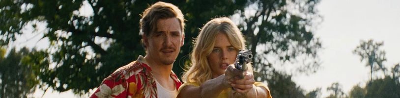 V thrilleru Carolina Caroline vyrazí dva milenci na divokou jízdu plnou vášně a zločinu