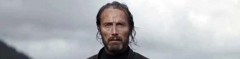 Ve sci-fi thrilleru Ami astronaut Mads Mikkelsen havaruje na neznámé planetě