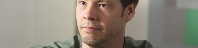 Artificial: Ike Barinholtz by si měl ve filmu o umělé inteligenci zahrát Elona Muska