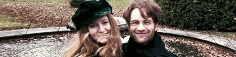 Seriálový Harry Potter obsadil své rodiče a Weasleyho, kterého filmy vynechaly