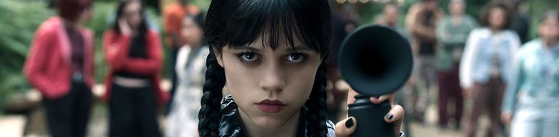 Vítejte zpět ve škole pro vyvrhele a podivíny, druhá řada Wednesday má nový trailer