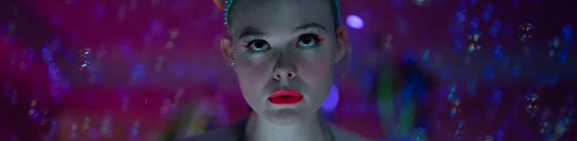 V sérii Margo je švorc si Elle Fanning založí účet na OnlyFans, aby uživila své dítě