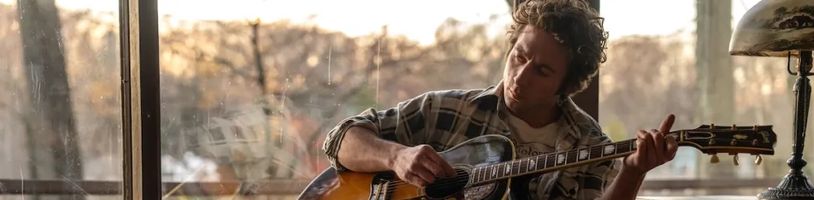 Hudební drama Springsteen: Vysvoboď mě z neznáma v novém traileru